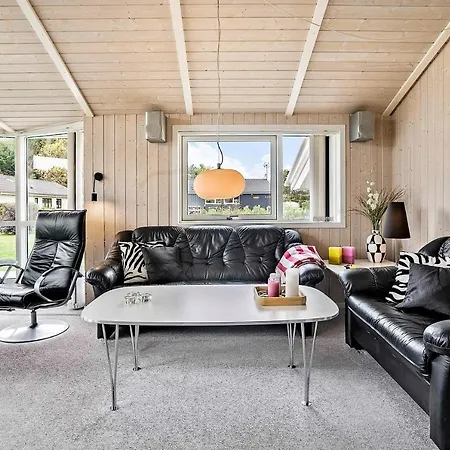 بيت للعطل Newer Well Maintained Holiday With And Sauna Sonderby (Midtjylland)